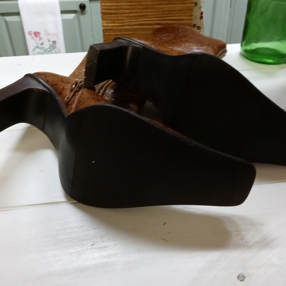 Steve Madden Boots - Picture 6 of 6